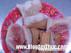 1395886090 873banh1 300x225 Bánh lá dừa, thơm ngon đặc sản miền Tây Nam Bộ