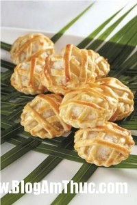 1318170777 banh tart dua1 200x300 Công thức làm bánh tart dừa thơm ngon