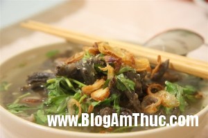 huongvihanoitaisaigon 49298 300x200 Hương vị Hà Nội giữa lòng Sài Gòn