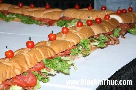 kylucbanh1 n Chiếc bánh sandwich dài nhất thế giới