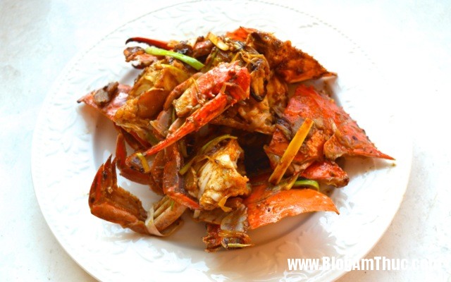 1434963752 cantonese crab featured Cua sốt gừng thơm ngon, hấp dẫn