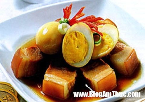 cach nau thit kho tau don gian ngon nhat 1 infonetvn Cách nấu thịt kho tàu trứng cút đơn giản mà ngon không tưởng