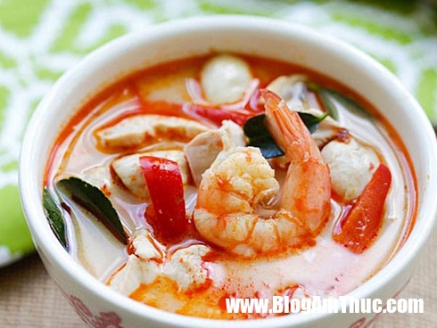 sup tom kieu thai 1 Món súp tôm thịt nước dừa kiểu Thái ngon không cưỡng nổi