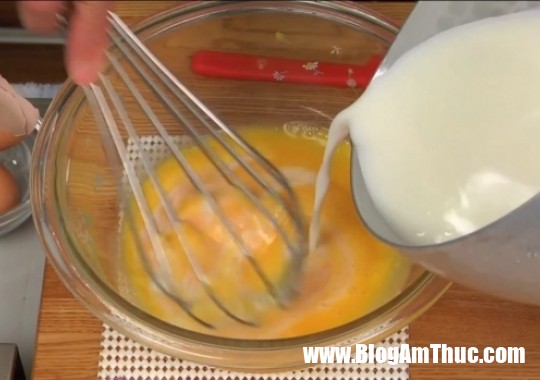 Nhấn vào ảnh để phóng to vang sua thom ngon mke lam cho be yeu hay an chong lon 1 Váng sữa thơm ngon cho bé yêu mau ăn chóng lớn