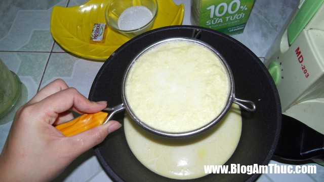 Nhấn vào ảnh để phóng to vang sua thom ngon mke lam cho be yeu hay an chong lon 6 Váng sữa thơm ngon cho bé yêu mau ăn chóng lớn