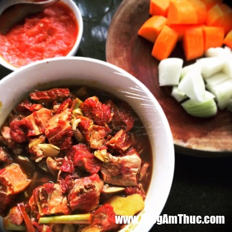 2 flww Đầu bếp chia sẻ cách làm bò sốt vang đơn giản mà hợp khẩu vị người Việt
