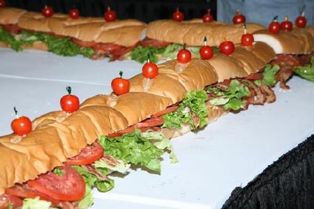 kylucbanh1 n Kỷ lục thế giới: Chiếc bánh sandwich dài nhất thế giới