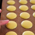 Cach-lam-banh-macarons-gia-dinh-viet-nam-242